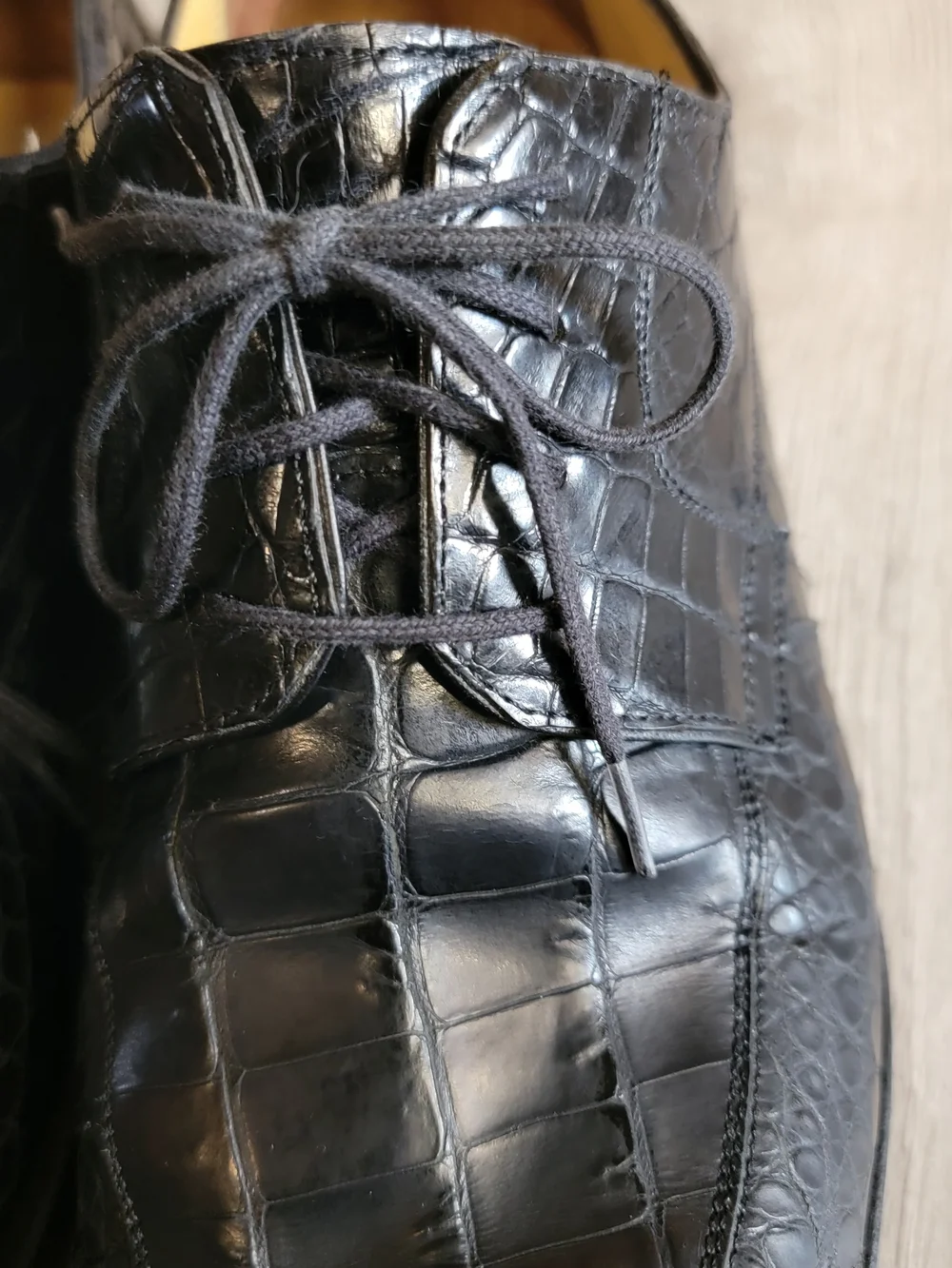 Mezlan Black Croc-Embossed Leather Lace-Up Oxfords 10